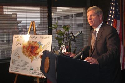 vilsack-tom-drought meeting-omaha 10-12