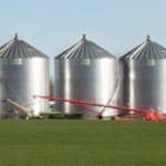 Maintaining stored grain
