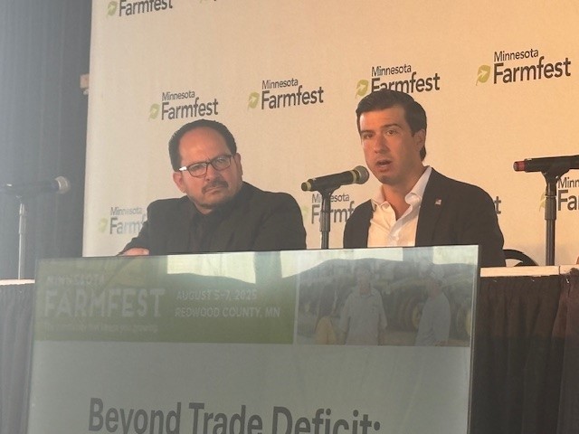 Minnesota’s Finstad hosts Trade Undersecretary at farmer roundtable