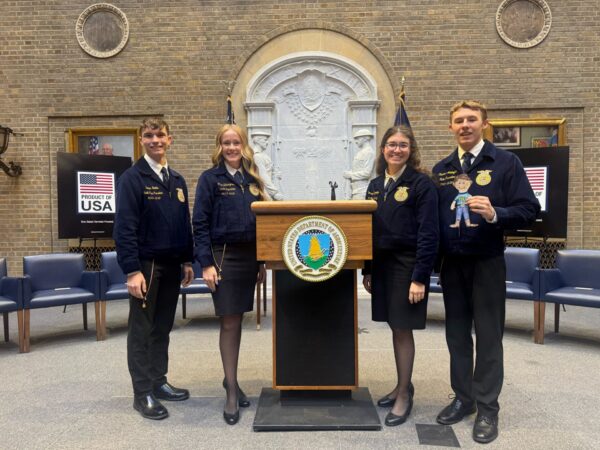 Ag education takes center stage as Speak Ag Pioneers work to bridge the gap between producers and consumers